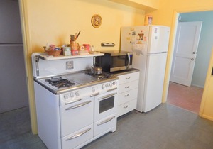 196 Front Street: 1 BR, 1.5 BA House in Avila Beach, Sleeps 4