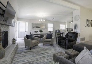 3 Bedroom, 2 bathrooms, steps to the sand, sleeps 8