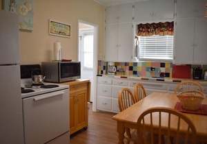 340 Hollister 2 Bedroom Home
