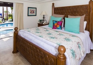4BR 5 1/2BA Private Villa, 4500sq ft at the Residences - Hacienda Encantada