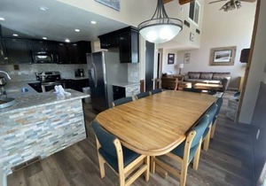 Edgewater #17 - 2 bedroom+loft w/Mountain Views!
