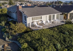 Fabulous Oceanfront Home!
