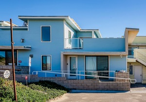 Fresh Beachfront Condo | Balcony with Pacific Views | Walk to Restaurants