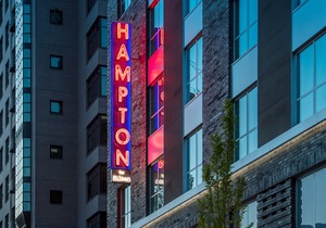 Hampton Inn and Suites by Hilton Portland-Pearl District