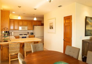 New Condo, Great Views, Excellent Location!