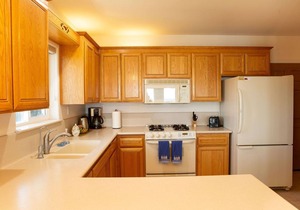 New Condo, Great Views, Excellent Location!