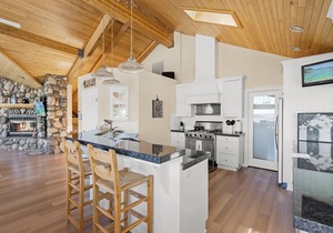 Pet-Friendly Retreat | Hot Tub, AC, Rec Center Access | Near Lake & Trails