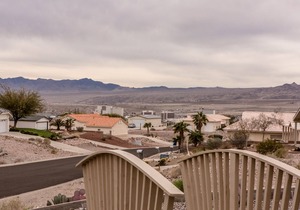 POOL HOME (3393) 3BD/2BA (Near Casinos, River, & Lake Mohave)