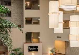 Radisson Hotel Santa Maria