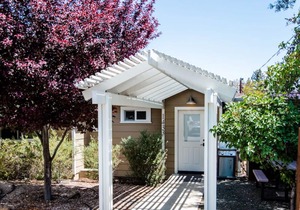 Spacious Home with Two Master Suites Downtown Paso Robles!