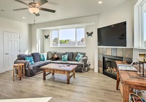 Stunning Getaway Less Than 1 Mi to Grover Beach!
