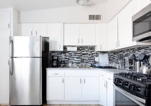 This apartment is a 2 bedroom(s), 1 bathrooms, located in Scottsdale, AZ.