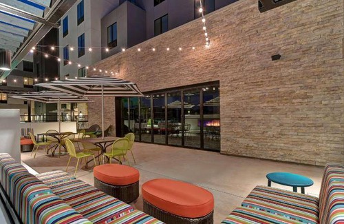 Atascadero Hotel | 19 m² Hotel ∙ 127 guests