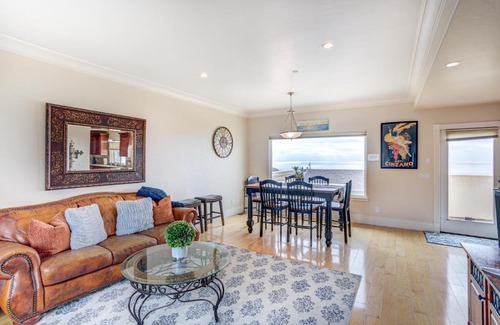 Downtown House | 271 Wadsworth