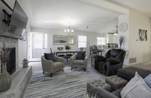 Oceano House | 3 Bedroom, 2 bathrooms, steps to the sand, sleeps 8