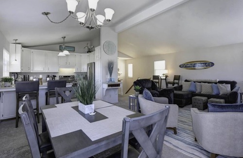 Oceano House | 3 Bedroom, 2 bathrooms, steps to the sand, sleeps 8