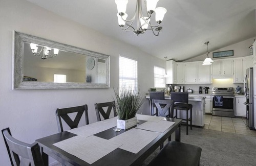 Oceano House | 3 Bedroom, 2 bathrooms, steps to the sand, sleeps 8