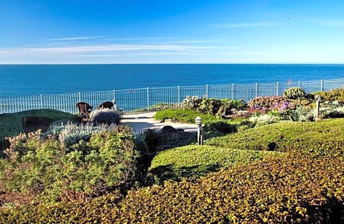 Motel District Hotel | 3-Star Hotel ∙ Cottage Inn by the Sea