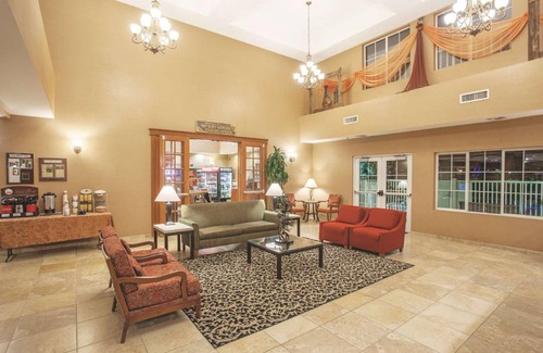 Paso Robles Hotel | 70 m² Hotel ∙ 127 guests