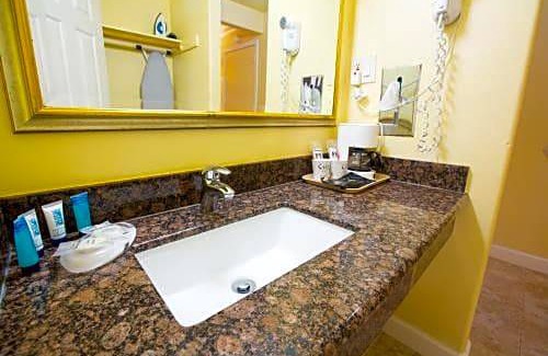 Arroyo Grande Hotel | Aloha Inn
