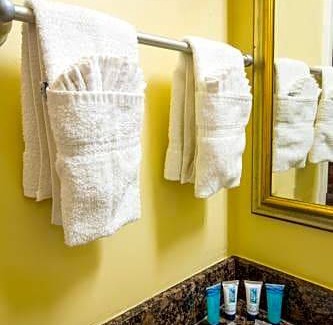 Arroyo Grande Hotel | Aloha Inn