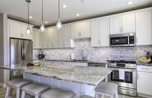Avila Beach House | Casa Alina: 4 bedroom home steps from beach and golf course