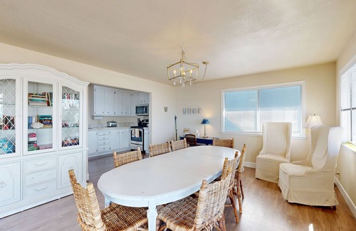 Cayucos House | Charming, two-story home with deck, grill, and ocean views