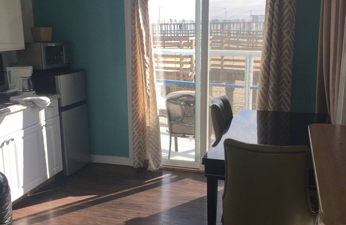 Downtown Hotel | Dolphin Cove Motel