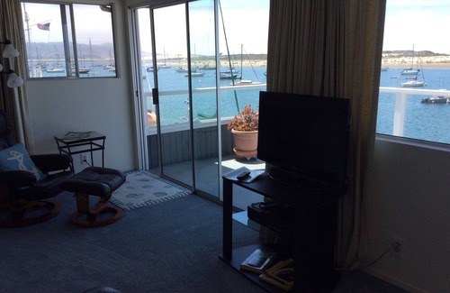 Morro Bay Apartment | Gray's Inn & Gallery
