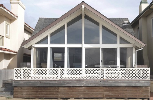 Oceano House | Happy Clam Casa Oceanfront Beach House w/Private GuestHouse