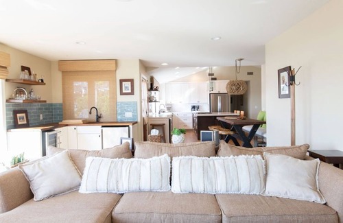 Shell Beach House | Lovely Shell Beach custom home w/epic ocean views
