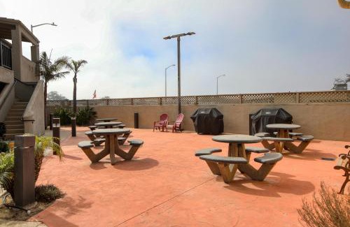 Oceano House | Pacific Plaza #608 - Oceano Getaway - 1BdrmUp-K-QSofa