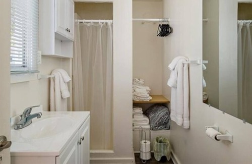 Avila Beach House | Property management change. Same property can be found under ID 3591545.