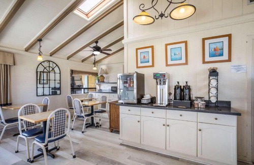 Morro Bay Hotel | Rodeway Inn at Morro Bay