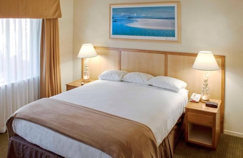 Avila Beach Hotel | Romantic Beach Escape! Outdoor Pool, Gym, Free Parking! Near Avila Beach Pier!