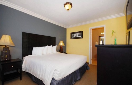 Santa Maria Hotel | Solaire Inn & Suites