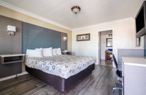 Santa Maria Hotel | Solaire Inn & Suites
