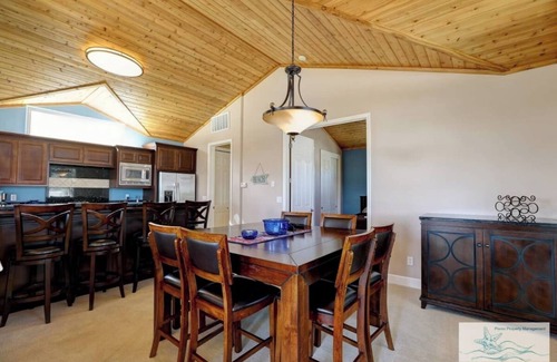 Downtown Condo | Spacious Downtown Pismo Beach Condo