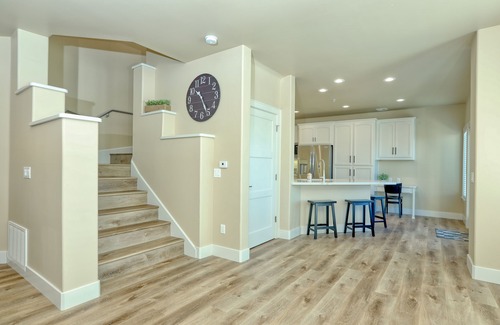 Downtown House | Spacious & Modern Downtown Pismo Beach Townhouse