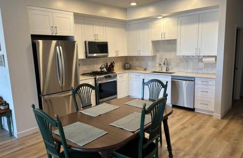 San Luis Obispo House | Urban SLO Living- 1 mile from downtown