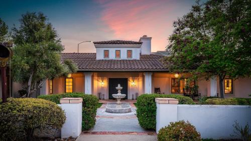 Paso Robles House | Wellsona Vineyard Retreat Pool Hot Tub Views Main Home Guest Home