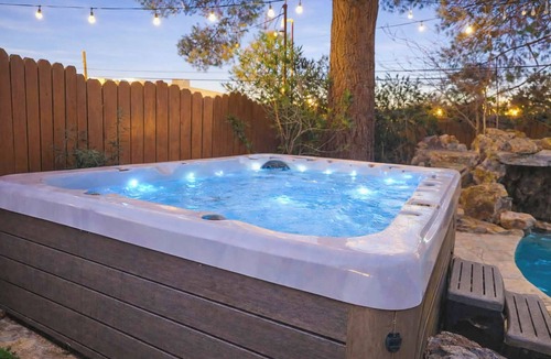 Las Vegas House | 1-Acre Las Vegas Getaway: Pool, Spa & Tennis Court
