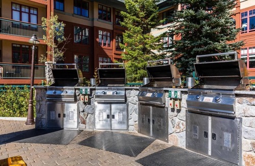 Lakeside Park Resort | 1 Bedroom, full kitchen. Marriott Timber Lodge at Heavenly Valley, Lake Tahoe.