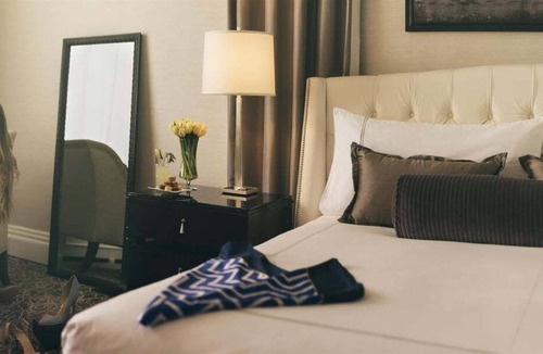 Nob Hill House | 1-Bedroom Suite at a 5⭐️ Hotel