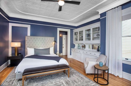 Sausalito Hotel | 1-Bedroom Suite at a 4.5⭐️ Hotel