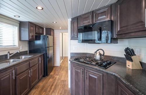 Camp Verde Hotel | 1 Bedroom w/Loft Cabin Sleeps 6, Top Notch Amenities, 30 min. to Sedona no Pet