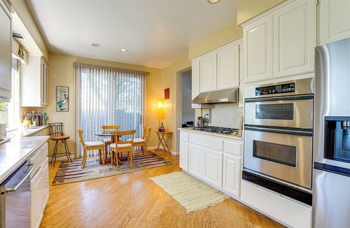 Alameda House | 1 Block to Bay: Pet-Friendly Retreat in Alameda!