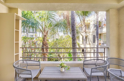Airport Area Condo | < 1 Mi to Airport: Luxury Condo in Irvine!