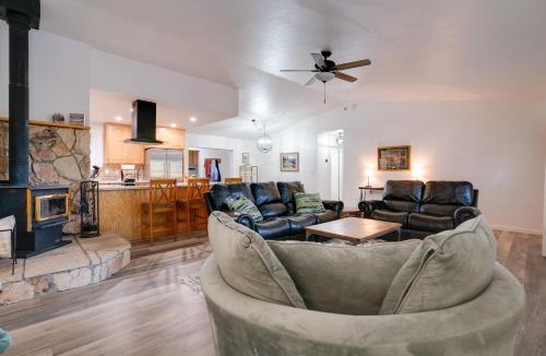 Peninsula Village House | 1 Mi to Lake Almanor! Northern Sierra Family Cabin