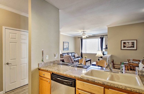 Paradise Valley Village Condo | < 1 Mi to Scottsdale Quarter! Resort Condo w/Pool
